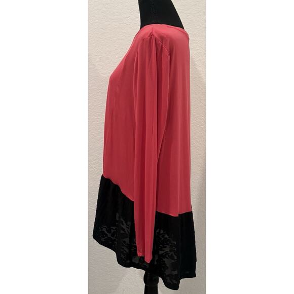 LOGO by Lori Goldstein Hot Pink Knit Tunic Top with Black Lace Trim Size Medium - Picture 2 of 4